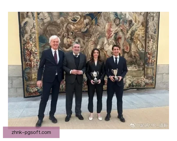 2025年西甲颁奖典礼亚马尔荣膺最佳新人与最具影响力球员